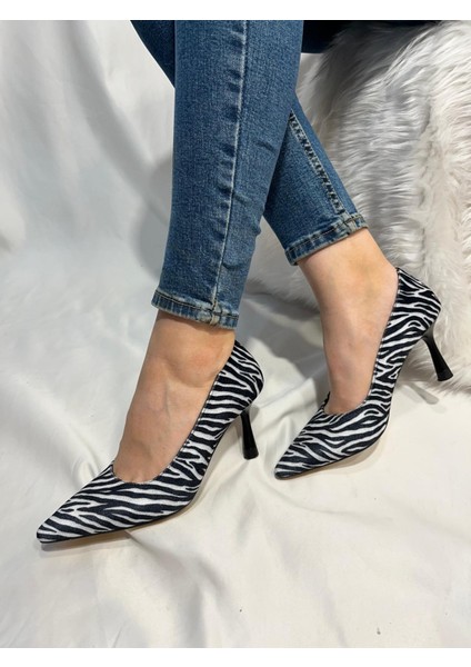 Hco Shoes Kadın Sivri Burun Mini Zebra Topuklu Ayakkabı