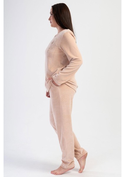 Kadın Büyük Beden Kadife Uzun Kol Bej Pijama Takım C9T8N0O304 fiyatları