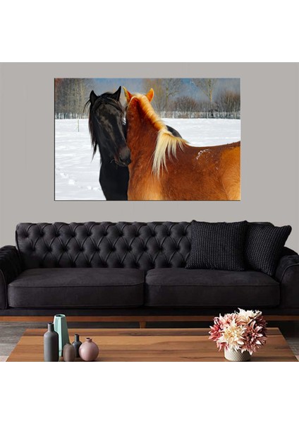 Dekoratif Baskı Karlar Üstünde At Kanvas Tablo