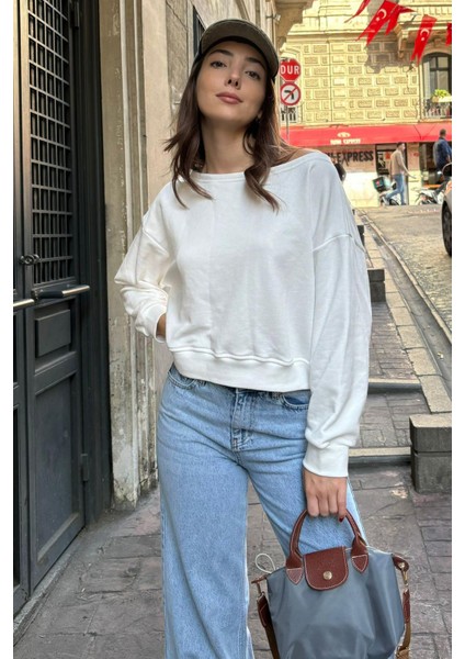 Ekru Kayık Yaka Kadın Sweatshirt MG2208 modelleri