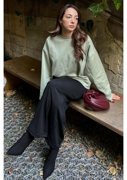 Mint Yeşili Bisiklet Yaka Basic Sweatshirt MG2185
