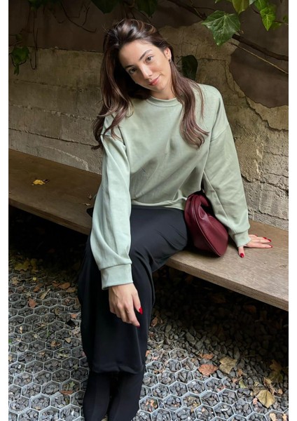 Mint Yeşili Bisiklet Yaka Basic Sweatshirt MG2185