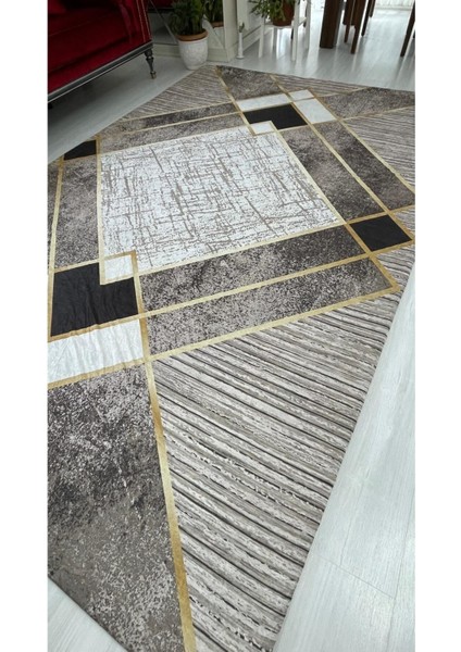 Kahve Gold Şerit Model Lastikli Kadife Halı Örtüsü 4m2-160x230