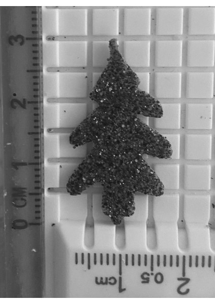 Simli Eva Yılbaşı Hediye Paket Sallantı Süsü 30'ar Adet Çam Ağacı ve Kalp fırsatları