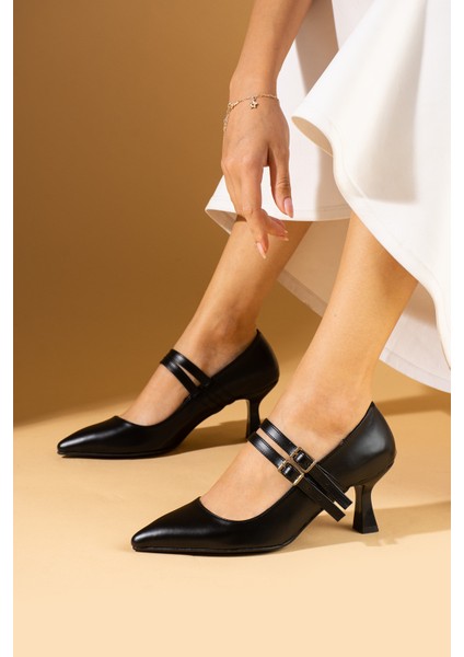 Kemer Detaylı Rahat Kalıp Kadeh Topuklu Kadın Ayakkabı 53-1000-24CILT