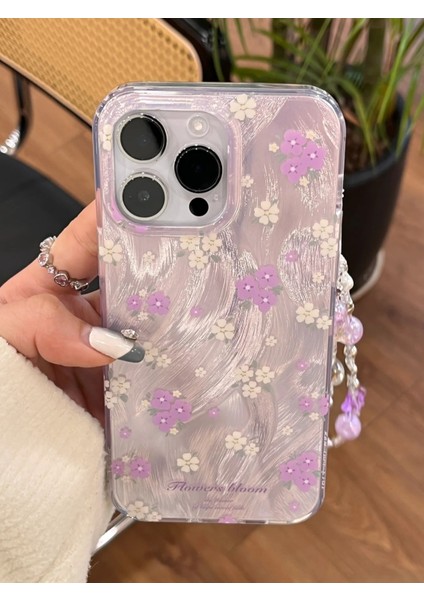 iPhone 15 Pro Uyumlu Lila Çiçekli Desenli Boncuklu Bilek Askılı Charmlı Kılıf