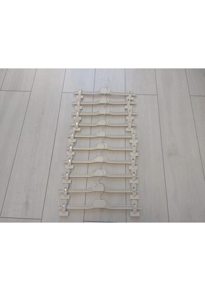 ŞENPA PLASTİK BEYAZ ETEK PANTOLON ASKISI 10 ADET EM 42 indirimleri