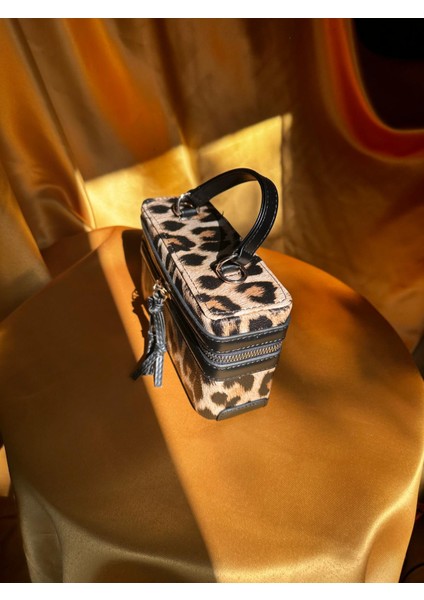 Leopar Desenli El Çanta