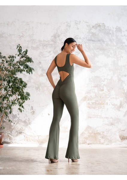 Haki Yeşil Arkası Büzgülü ( Scrunch Butt ) Ispanyol Paça Tayt Tulum modelleri