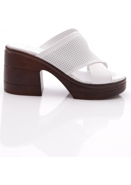 1006 Kadin Çapraz Şeritli Topuklu Terlik