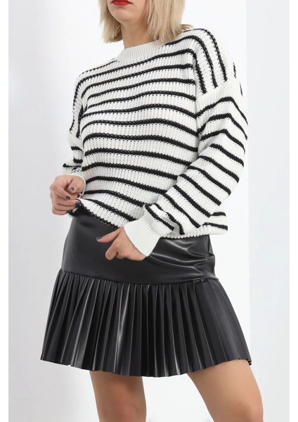 Bisiklet Yaka Çizgili Triko Kemiksiyah - 11188.1577.