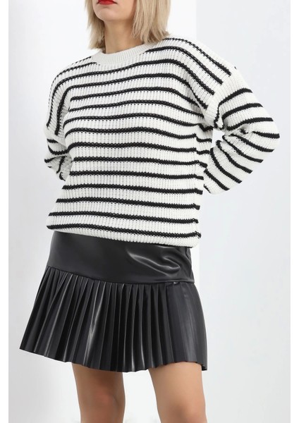 Bisiklet Yaka Çizgili Triko Kemiksiyah - 11188.1577. modelleri