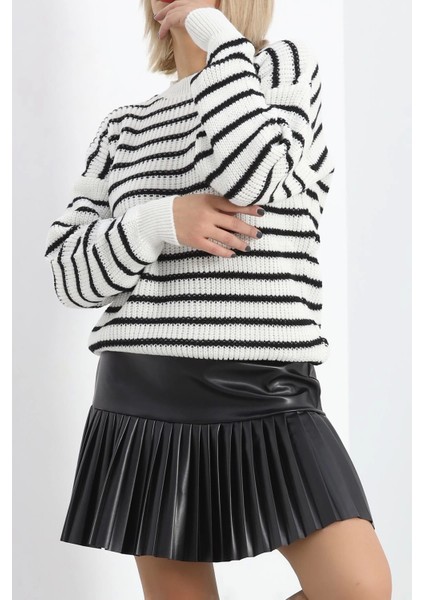 Bisiklet Yaka Çizgili Triko Kemiksiyah - 11188.1577. indirimleri