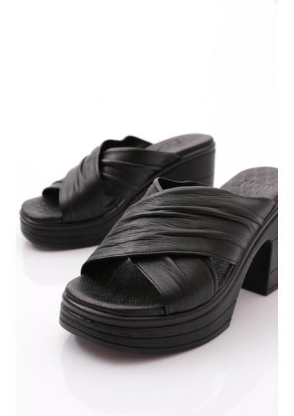 59 Kadin Topuklu Terlik fırsatları