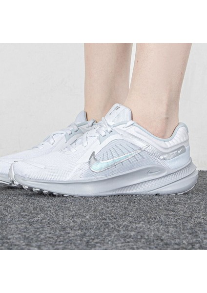 Wmns Nike Quest 5 Kadın Beyaz Koşu Ayakkabısı DD9291-100