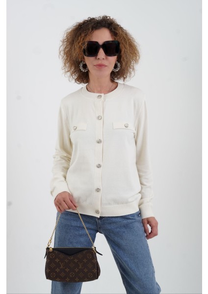 Ekru Flato Cepli Düğmeli Hırka