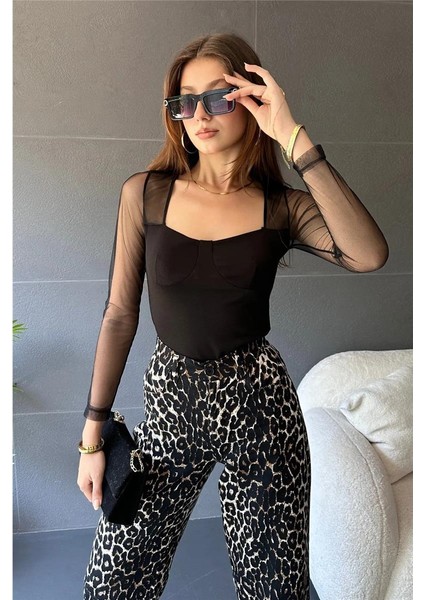 Kadın Kare Yaka Tül Detaylı Uzun Kollu Bluz