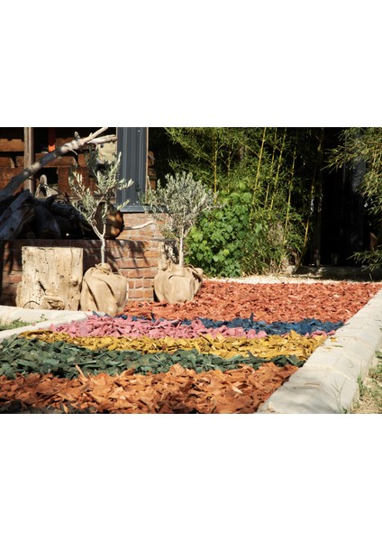 Dekoratif Yeşil Renkli Ahşap Malç 40 Litre 2-5 cm Renkli Ağaç Kabuğu Renkli Ağaç Yongası Bahçe Dekor Peyzaj Color Mulch