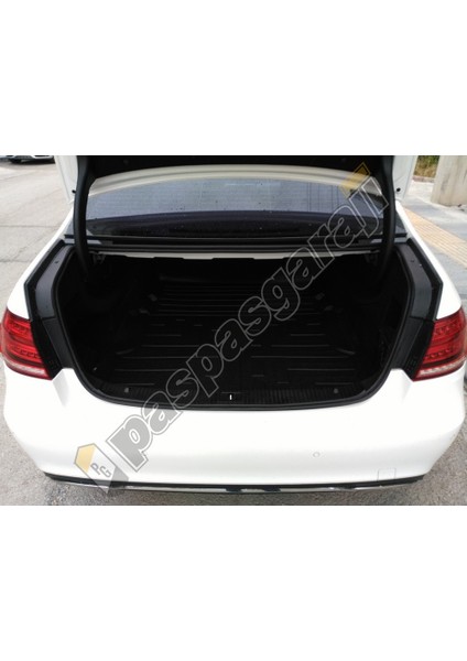 Mercedes E Serisi W212 Bagaj Havuzu Rampalı 2009-2016 Arası