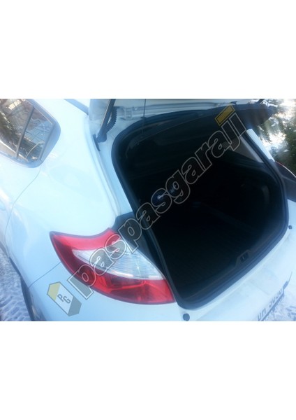 Renault Megane 3 Hb 2009-2015 Yılları Arası Bagaj Havuzu