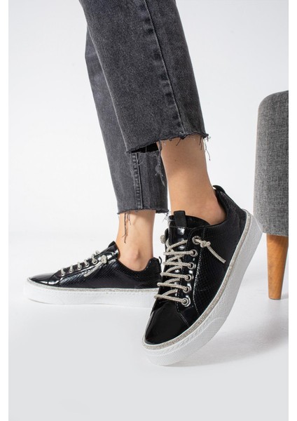 Kadın Siyah Yılan Desenli Günlük Sneaker