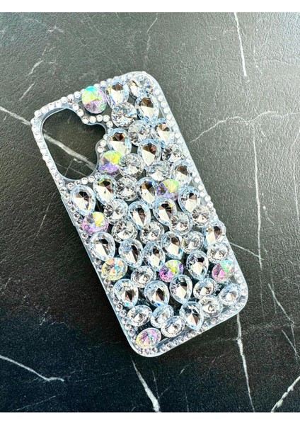 iPhone 16 Plus Uyumlu Ultra Lüx Gümüş Renkli Damla Taşlı Koruyucu Yapılı Özel Yapım Kılıf