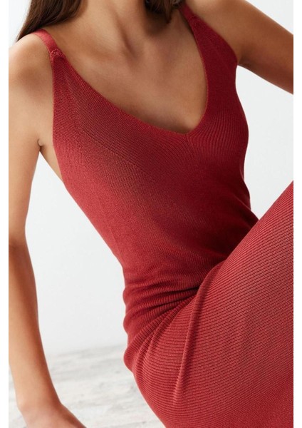 Yeni Regular Casual Günlük Tek Plaka Triko V Yaka Askılı Kol Basic Maxi Boy Elbise