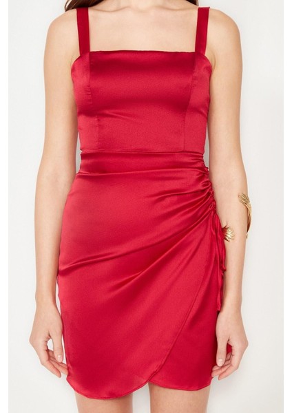 Yeni Regular Mezuniyet Balo Saten Dokuma Kare Yaka Askılı Kol Bodycone Mini Boy Elbise