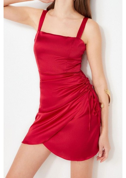 Yeni Regular Mezuniyet Balo Saten Dokuma Kare Yaka Askılı Kol Bodycone Mini Boy Elbise modelleri