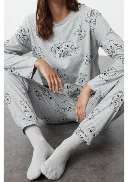 Kadın Pamuklu Bisiklet Yaka Uzun Kol Pamuklu Hayvan Desenli Örme Pijama Takımı fiyatları