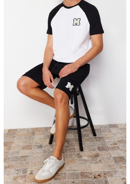 Erkek Pamuk Bisiklet Yaka Kısa Kol Beyaz Nakışlı Reglan Kol Örme Şortlu Pijama Takımı modelleri