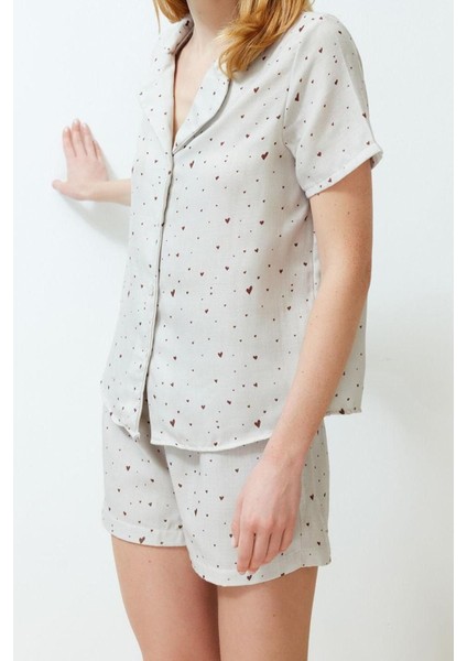 Kadın Pamuk Gömlek Yaka Kısa Kol Pamuk Kalp Desenli Müslin Dokuma Pijama Takımı modelleri