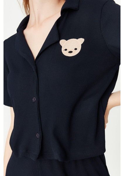 Kadın Polyester Gömlek Yaka Kısa Kol Ayıcık Nakışlı Fitilli Gömlek-Pantolon Örme Pijama Takımı