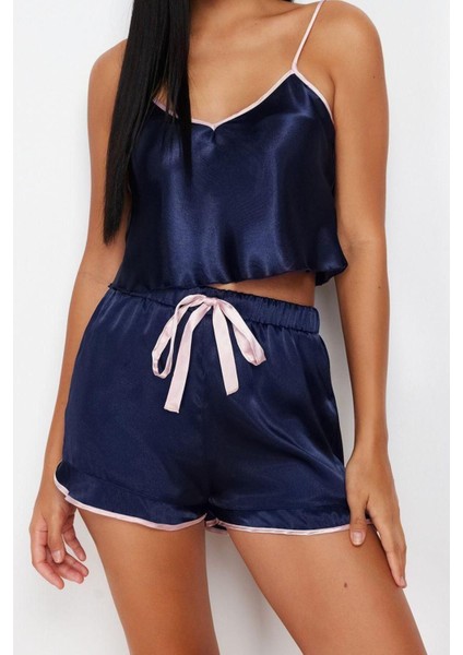 Kadın Polyester V Yaka Askılı Kol Saten Biye ve Kurdele Detaylı Ip Askılı Dokuma Pijama Takımı