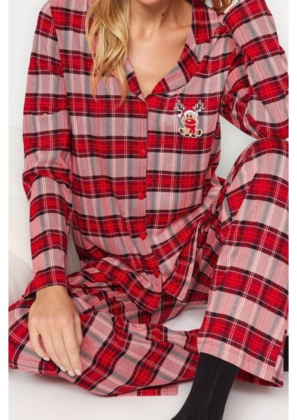 Kadın %100 Pamuk Gömlek Yaka Uzun Kol Geyik Desenli Ekoseli Tshirt-Pantolon Örme Pijama Takımı fiyatları