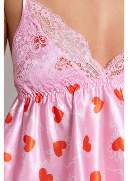 Kadın Polyester V Yaka Askılı Kol Saten Kalpli Dantel Detaylı Ip Askılı Dokuma Pijama Takımı
