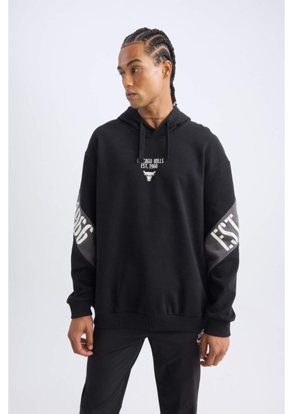 Fit NBA Chicago Bulls Boxy Fit Kapüşonlu Sırt Baskılı Kalın Sweatshirt U9853AZ24AU modelleri