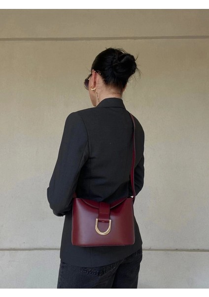 Amy Bordo Cilt Toka Aksesuarlı Kutu Formlu Kadın Omuz Çantası fırsatları