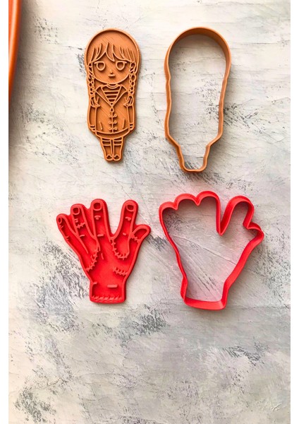 2'li El ve Wednesday Hamur Şekillendirici Seti, Seramik, Oyun Hamuru Kalıbı, 7x8 Cm, Kurabiye Kalıbı indirimleri