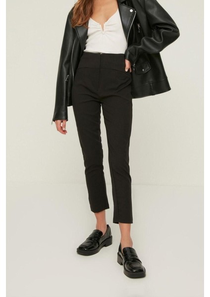 Kadın Yeni Moda Boru Paça Regular Boy Dokuma Cigarette Dar Paça Bel Dikiş Detaylı Pantolon