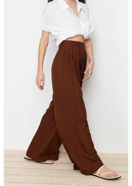 Kadın Yeni Moda Geniş Paça Uzun Boy Dokuma Plise Detaylı Wide Leg Geniş Paça Dokulu Kumaş Pantolon