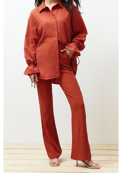 Kadın Yeni Moda Ispanyol Paça Regular Boy Dokuma Kahverengi Flare Kalıp Dokulu Pantolon fiyatları