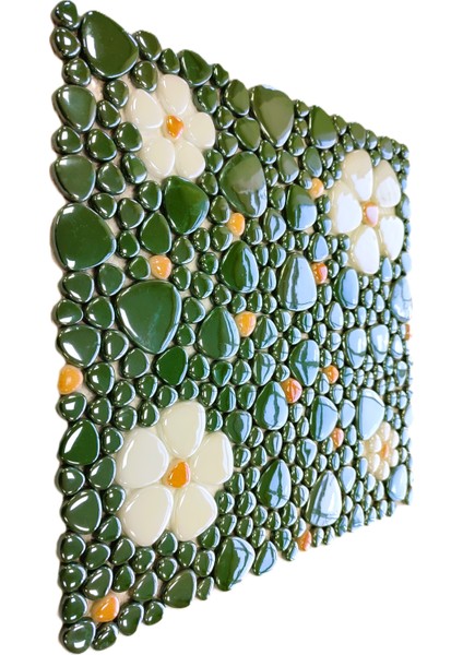 Mutfak Tezgah Arası, Banyo, Havuz, Sauna, Spa, Zemin, Duvar ve Yaşam Alanlarının Tüm Yüzeyleri Için Yeşil, Sarı, Beyaz Çiçek Desenli 31.5X31,5 cm Fileli Cam Mozaik.( 5 File = 0,5 M2 Fiyatıdır )