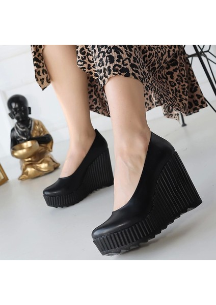 Klara Siyah Cilt Doldu Topuk Ayakkabı fırsatları