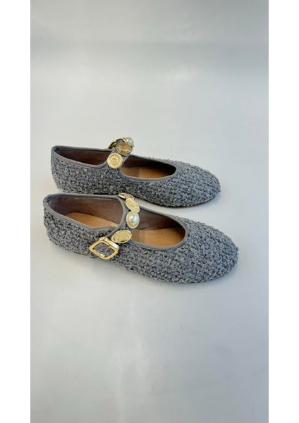 Gri Tüvit Kumaş Gold Tokalı Kadın Babet fiyatları