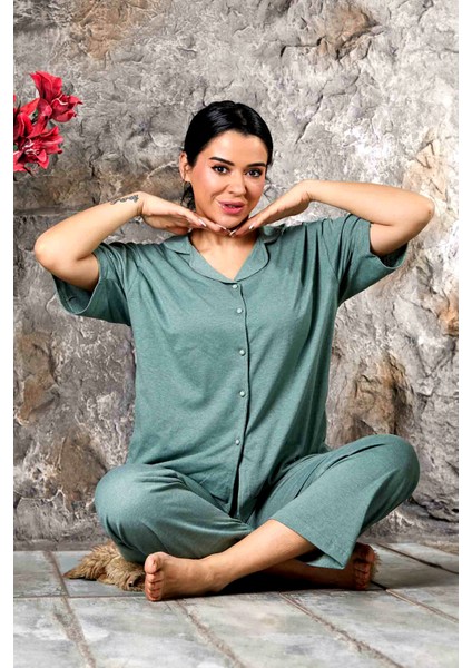 Kısa Kollu %100 Pamuk Büyük Beden Düğmeli Anne Pijama Takımı- Anne Özel Serisi