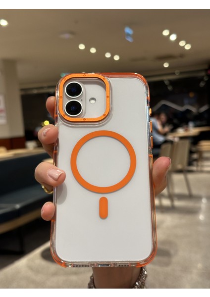 iPhone 16 Plus Uyumlu Darbelere Karşı Korumalı Magsafe Özellikli Turuncu Detaylı Sararmaz Şeffaf Kılıf