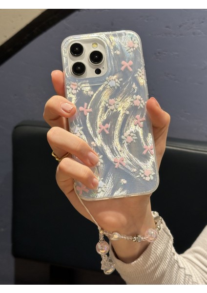 iPhone 15 Pro Max Uyumlu Kurdeleli Çiçekli Desenli Boncuklu Bilek Askılı Charmlı Kılıf