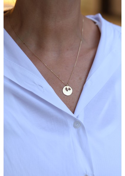 14 Ayar Altın El Ayak Plaka Kolye