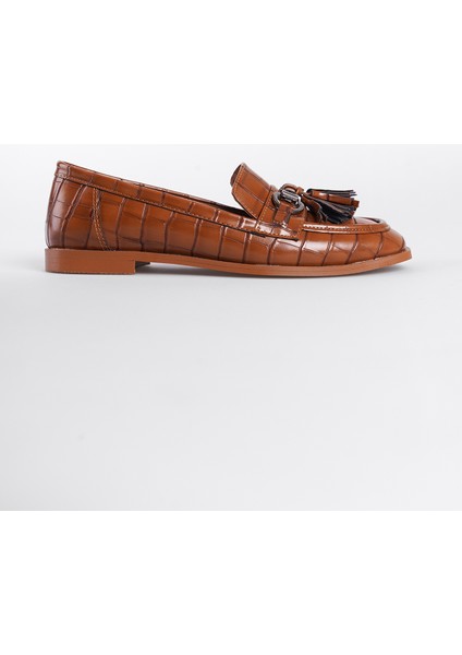 Metal Tokalı Püsküllü Kadın Loafer Ayakkabı
